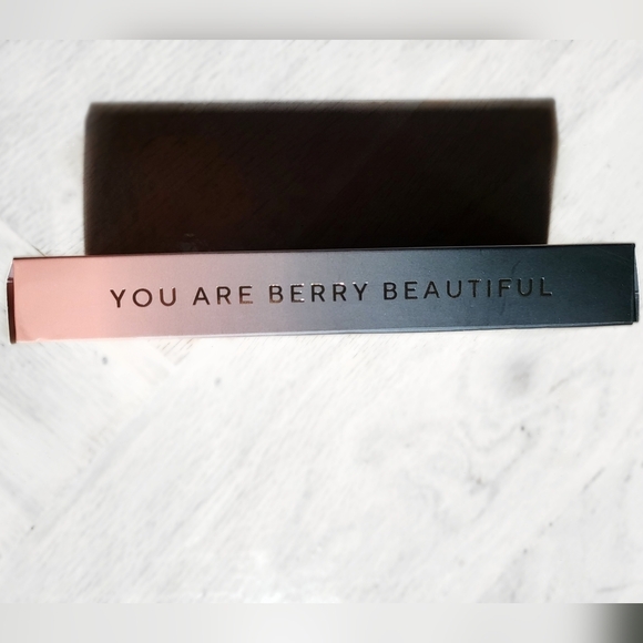 Shades by Shan But First Lips kit - Picture 2 of 3